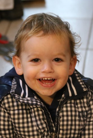 Verwelkomd door een blije kleinzoon